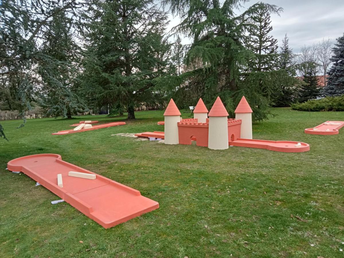 Saint-Priest-des-Champs A L'Oree Du Parc المظهر الخارجي الصورة