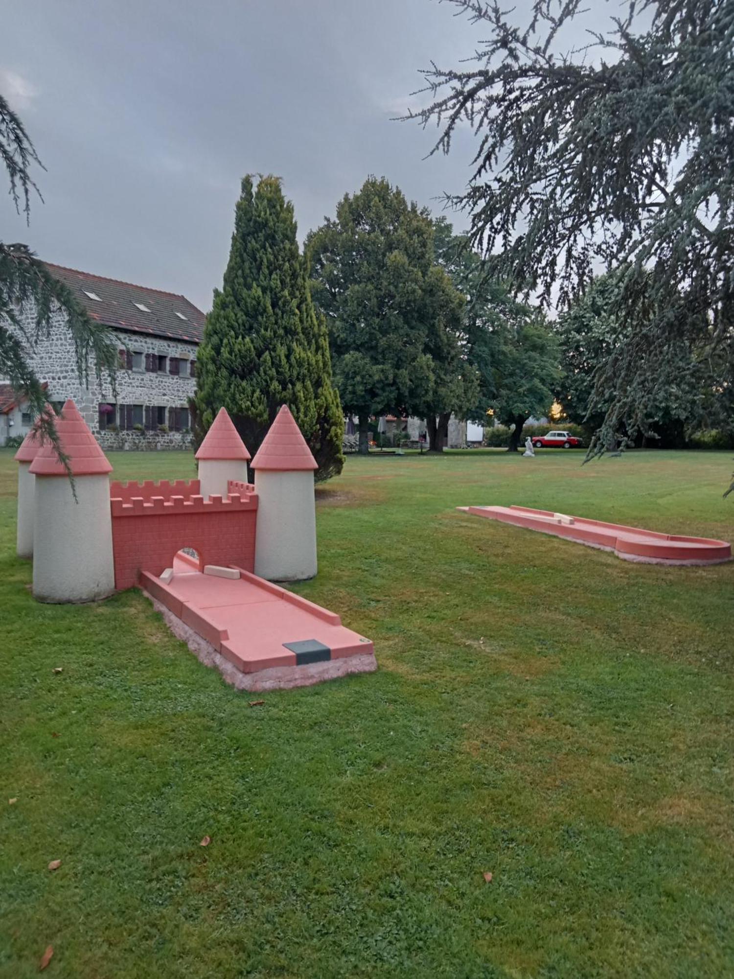 Saint-Priest-des-Champs A L'Oree Du Parc المظهر الخارجي الصورة